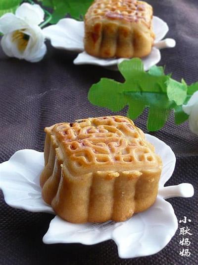 Mooncakes in the shape of a bean