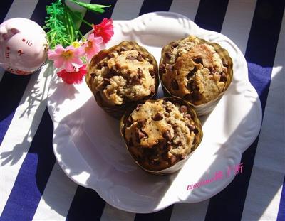 Banana and chocolate muffins