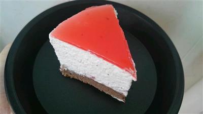 Strawberry coconut cake