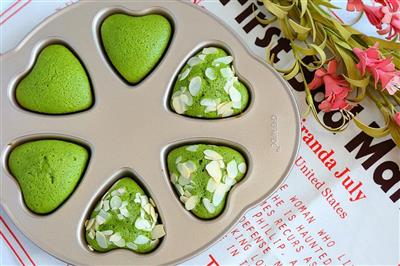 Tea cherry flower heart-shaped cake