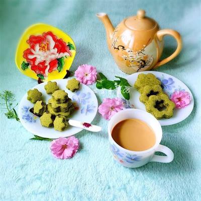 Flower tea cake