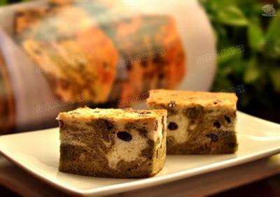 Marble tea cake