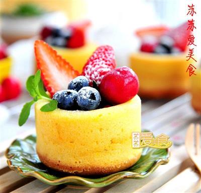 Fruit cake cups