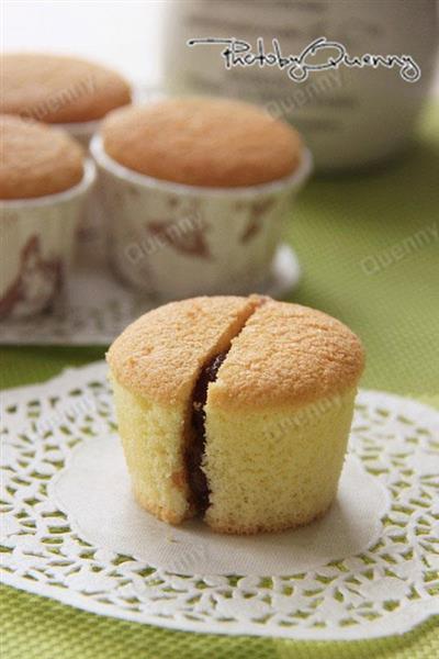 Cups of sponge cake