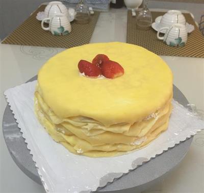 A thousand layers of strawberry cake