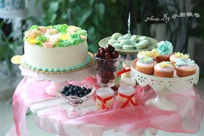 The pink dessert table