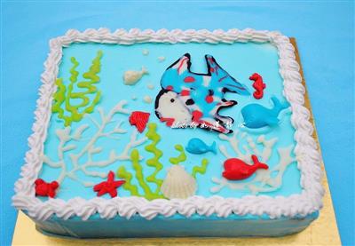 Underwater world scene cake