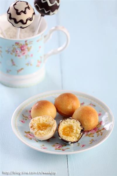 Sopa de piña y pastel de chocolate