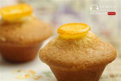 The fragrant elegance of the orange fuji cake