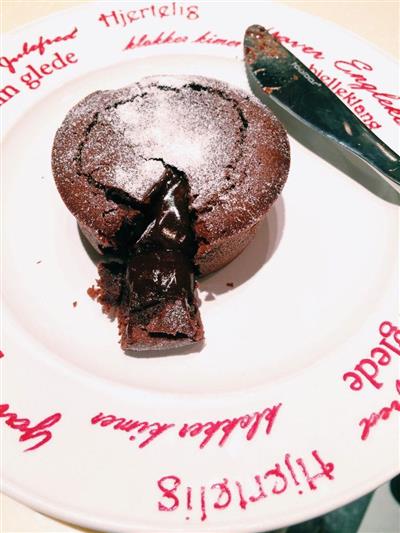 Chocolate lava cake