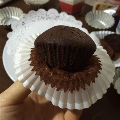 Ultra-soft and concentrated dark chocolate cake