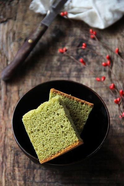 Cake with tea