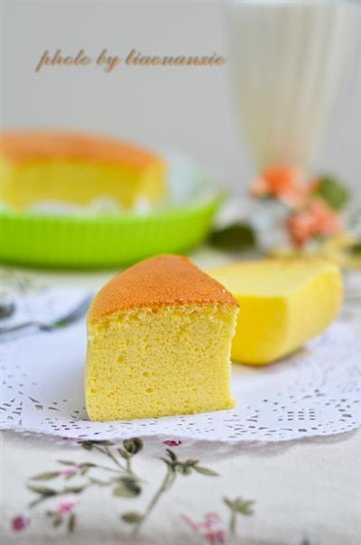 Light cheese and egg cake