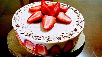 Strawberry cheese mousse