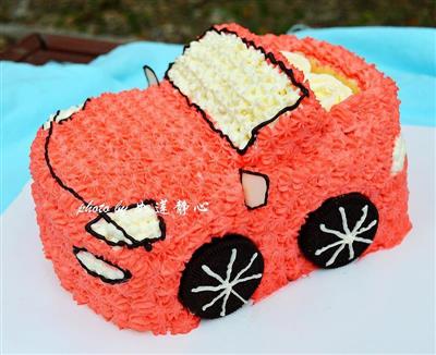 Red sports car cake