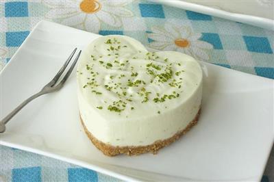 Sin asar pastel de queso verde limón