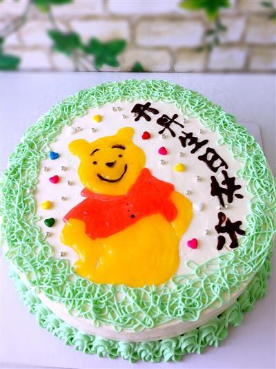 Winnie the Pooh handpainted cake