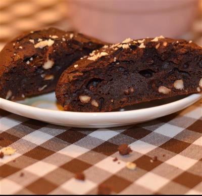 Champagne and brownie