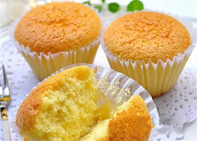 Low-sugar, low-fat honey cakes for babies