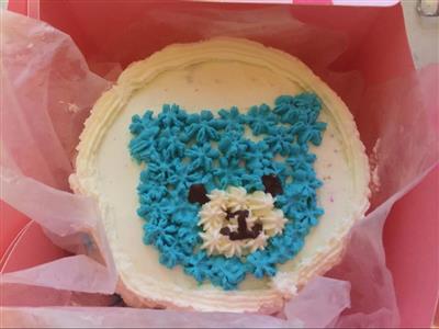 The little bear cream cake.