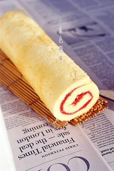 Cherry cake rolls