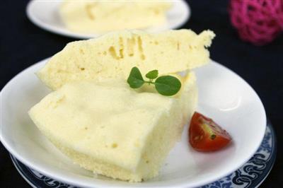 Steamed lemon cake