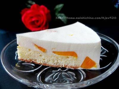 Yoghurt mousse cake