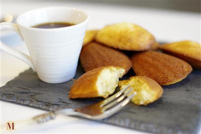 Madeleine pequeño pastel