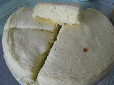 Oil-free steamed cake