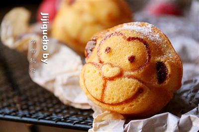 Orange monkey head cake