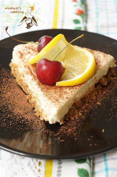 Lemon and cheese cake