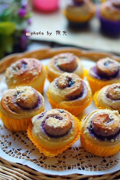 Sweet blueberry rolls