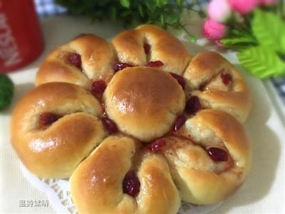 Flower jam and sweet bread