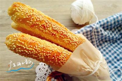 Sesame bread sticks