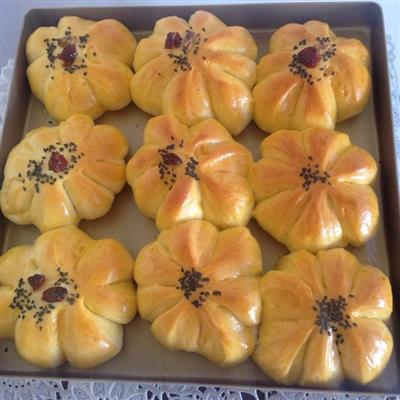 Flower bread