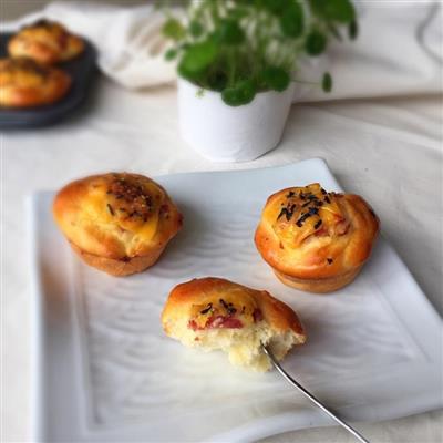 Bacon and cheese bread