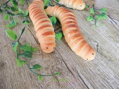 Soya caterpillar bread