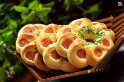 Sausage flower bread