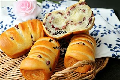 A small bread made from honeybees