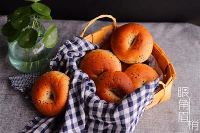 Whole wheat black sesame berries