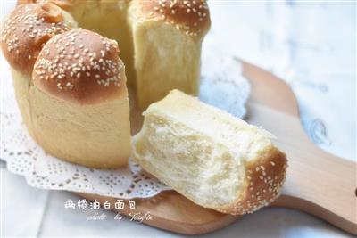 Olive oil white bread