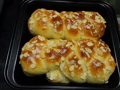 Almond bread