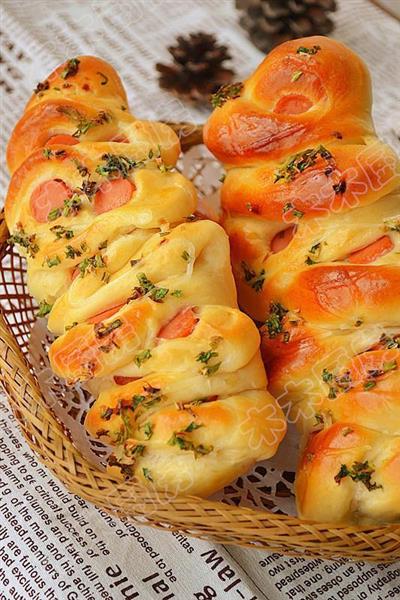 Onion and ham salad bread