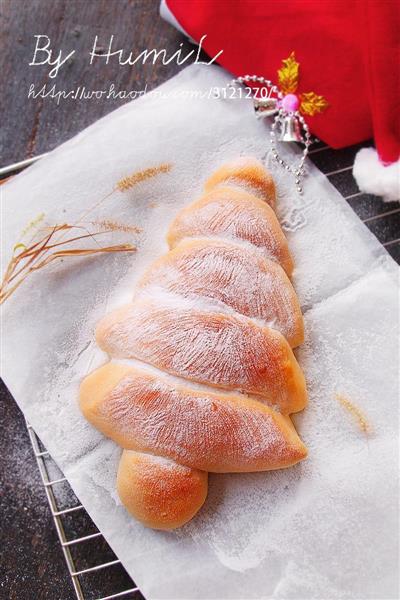 Christmas tree bread