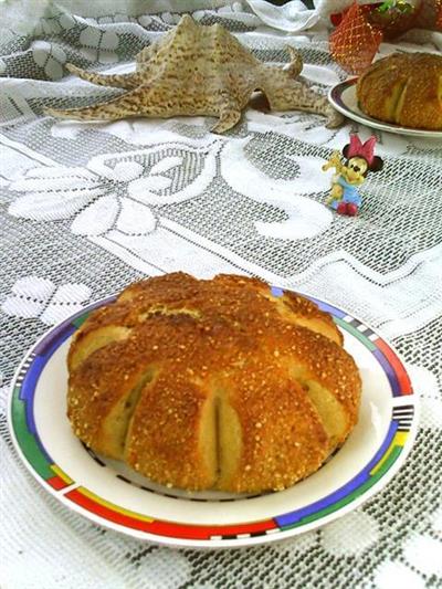 Red sugar bread