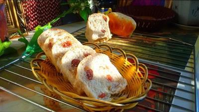 Honey Grape Dry Bread