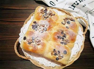 Cranberry and walnut bread