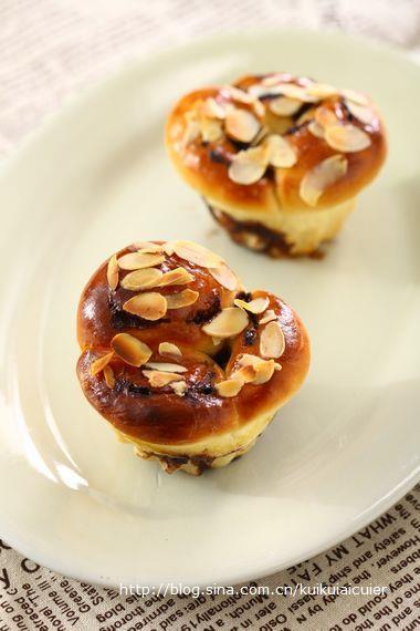 Chocolate almond paste bread