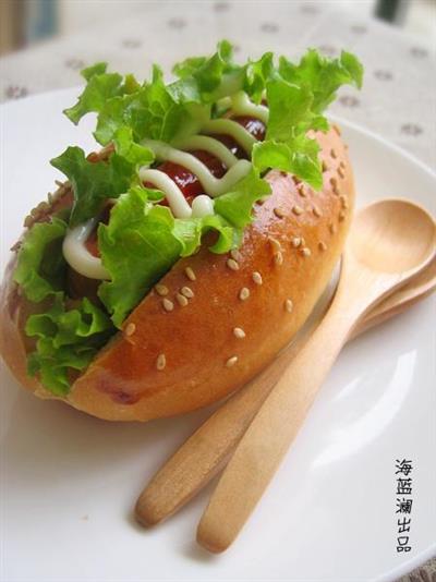 Hot dog bread