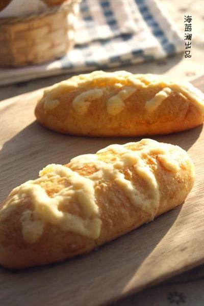 Olive-shaped bread